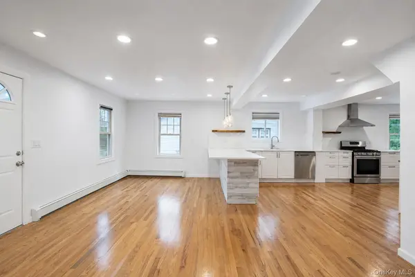 55 Centre ST, Woodmere, NY 11598