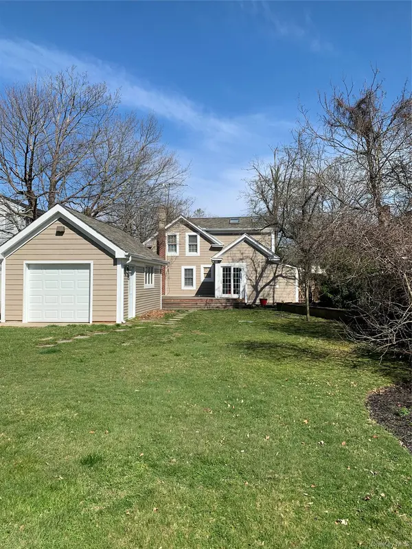 74 Tyler AVE, West Sayville, NY 11796