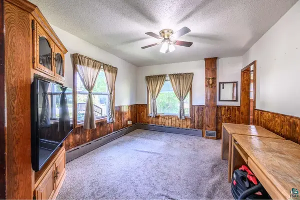 220 W Howard Ave, Keewatin, MN 55753