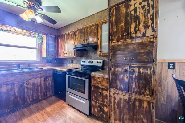 220 W Howard Ave, Keewatin, MN 55753