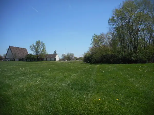 8925 E 42nd ST, Indianapolis, IN 46226