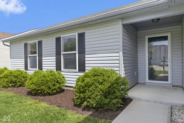 19551 Amber WAY, Noblesville, IN 46060