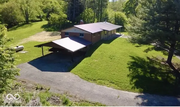2138 W Range Line RD, Greencastle, IN 46135