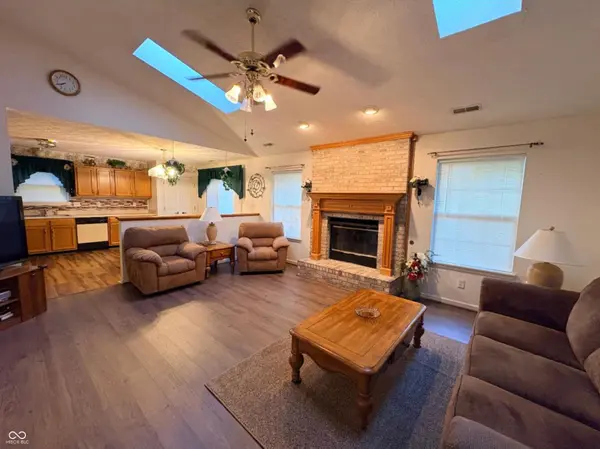 890 Millbrook DR, Avon, IN 46123