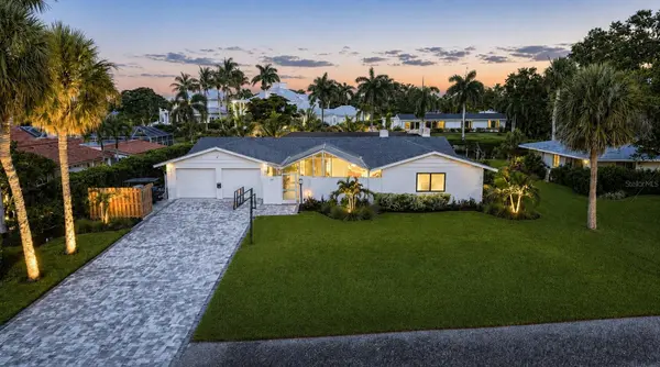1761 SANDALWOOD DR, Sarasota, FL 34231