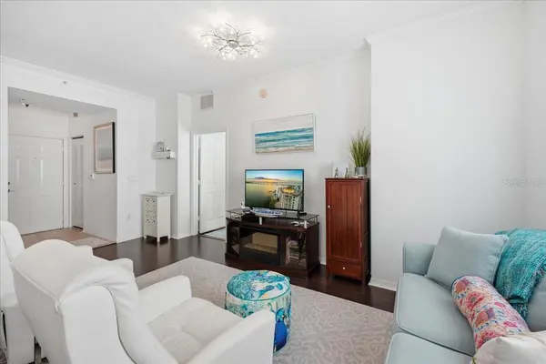 1064 N TAMIAMI TRL #1206, Sarasota, FL 34236