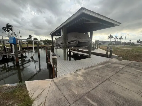 3881 ARECA DR, St James City, FL 33956
