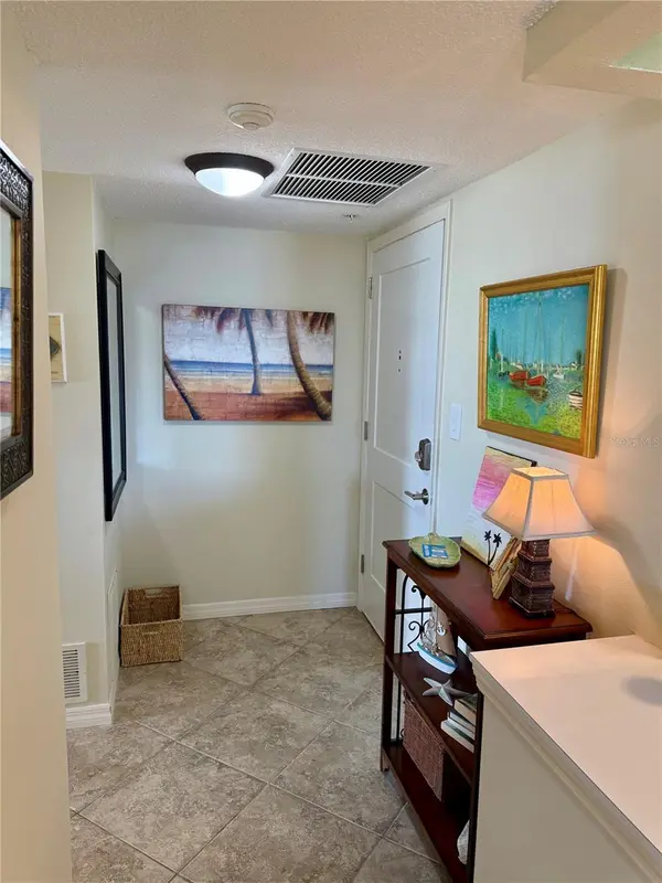 1700 BENJAMIN FRANKLIN DR #9E, Sarasota, FL 34236