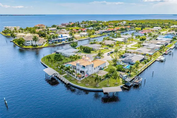 290 TAIT TER SE, Port Charlotte, FL 33952