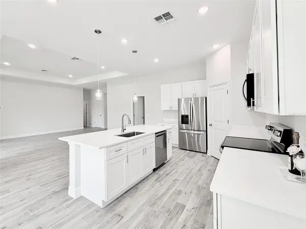 30280 W BLUEBELL AVE, Eustis, FL 32736
