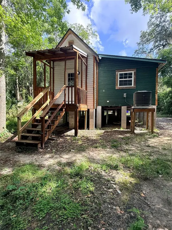 1229 NE 3RD AVE, Gainesville, FL 32641