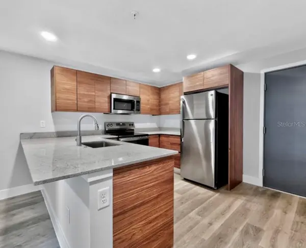 4424 S TEXAS AVE #1-302, Orlando, FL 32839