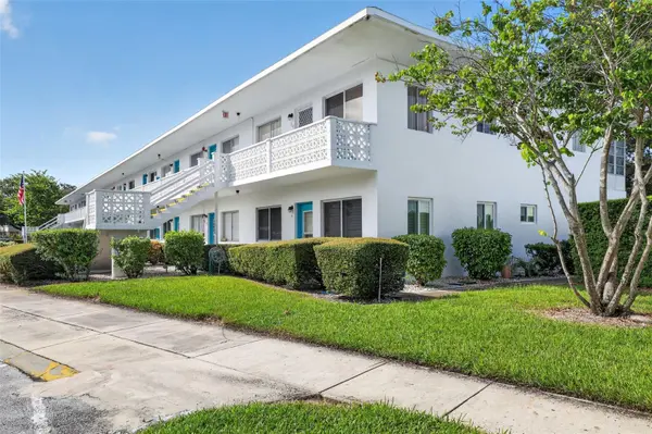 8320 112TH ST #208, Seminole, FL 33772
