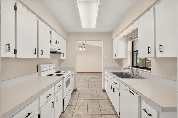 10808 SE 43RD AVE, Belleview, FL 34420