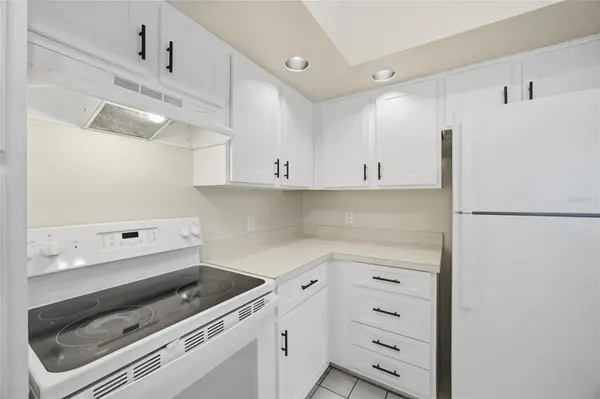 4532 COMMANDER DR #2132, Orlando, FL 32822