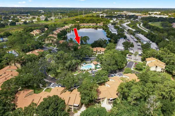 10 WOODLAKE PL, Oldsmar, FL 34677