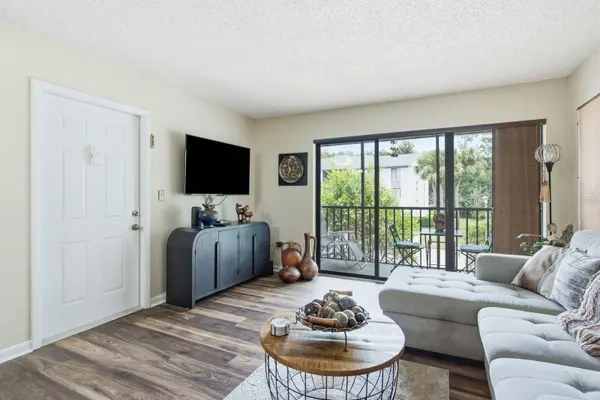 1345 PINE RIDGE CIR E #A2, Tarpon Springs, FL 34688