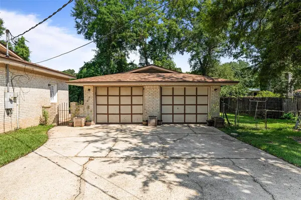1992 ZIGLAR RD, Cantonment, FL 32533