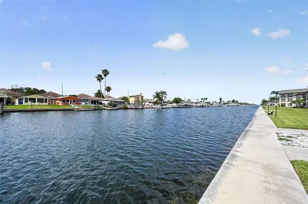 4758 JASPER DR #104, New Port Richey, FL 34652
