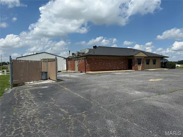 1801 N Market ST, Sparta, IL 62286