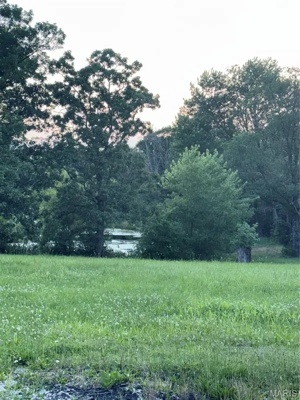 7447 Angell RD, Gerald, MO 63037