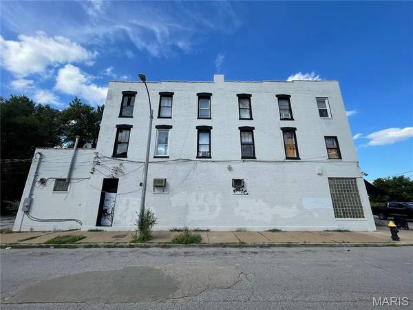 7427 S Broadway, St Louis, MO 63111