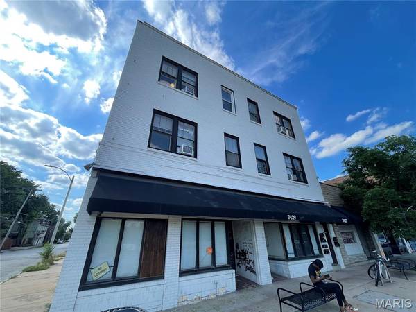 7427 S Broadway, St Louis, MO 63111