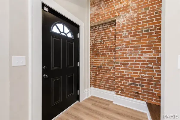 3504 Illinois AVE, St Louis, MO 63118