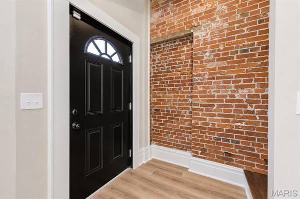 3504 Illinois AVE, St Louis, MO 63118