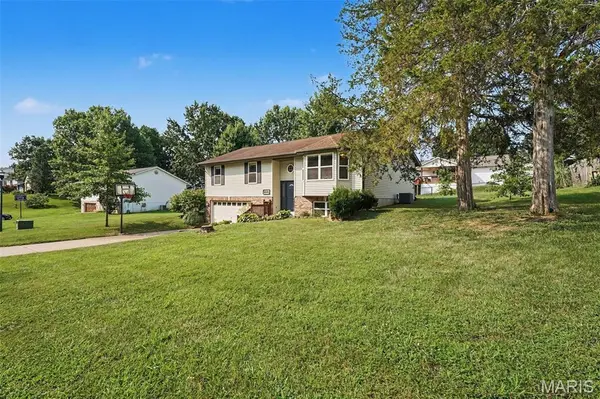 6520 Weston Oaks DR, Cedar Hill, MO 63016