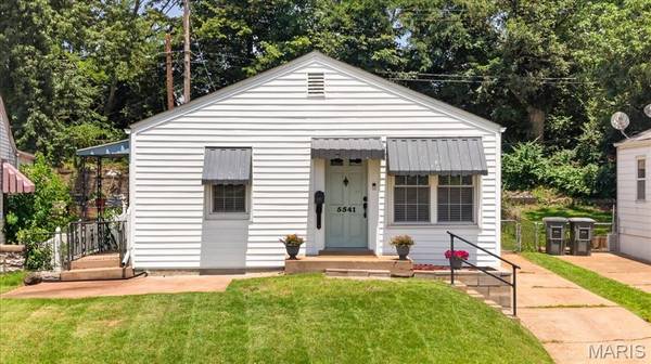 5541 Wyoming ST, St Louis, MO 63139