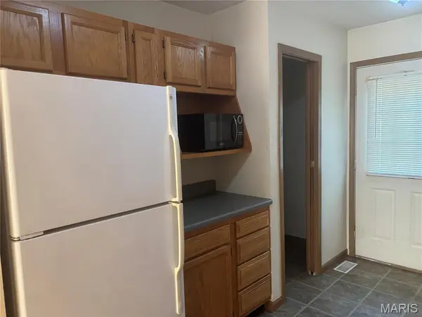 10 Clover CT, Aviston, IL 62216