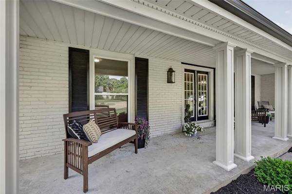 360 Statesman CT, Chesterfield, MO 63017