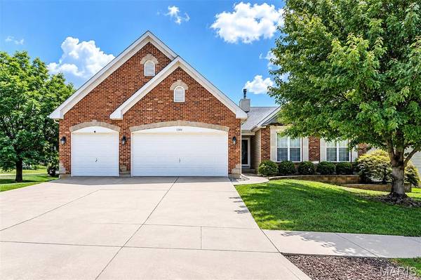 1304 Legacy Pointe LN, Fenton, MO 63026