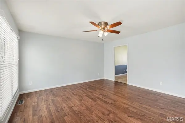 39 Oxbow RD, St Peters, MO 63376