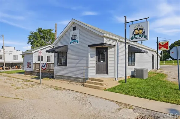 102 Park, Pocahontas, IL 62275