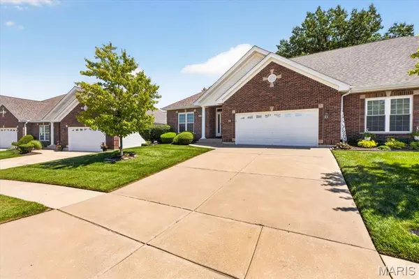 2418 Golden Bear WAY #711A, Wentzville, MO 63385