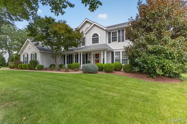 5856 Canterfield CT, Weldon Spring, MO 63304