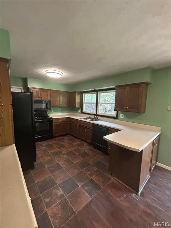 22 Kirthwood DR, Waynesville, MO 65583