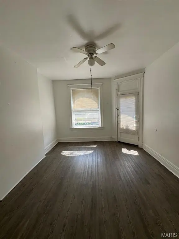 5239 Alaska AVE, St Louis, MO 63111
