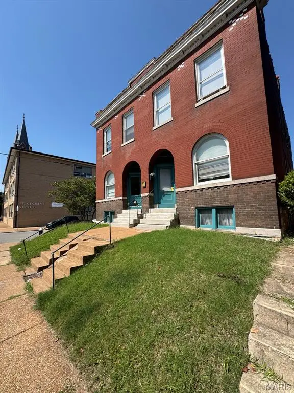 5239 Alaska AVE, St Louis, MO 63111