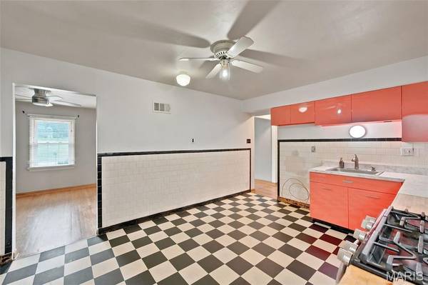 10408 Dandridge DR, St Louis, MO 63123