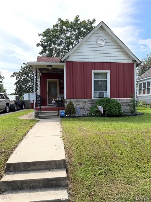 2432 Edwards ST, Granite City, IL 62040