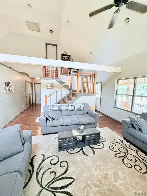8083 Illinois RD, Houston, MO 65483