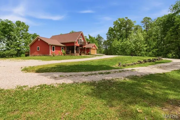 18418 Circle B RD, Eminence, MO 65466