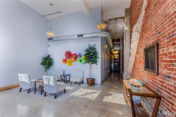 2323 Locust Street #411, St Louis, MO 63103