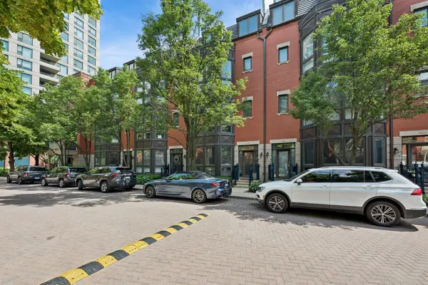 473 N Clinton ST, Chicago, IL 60654