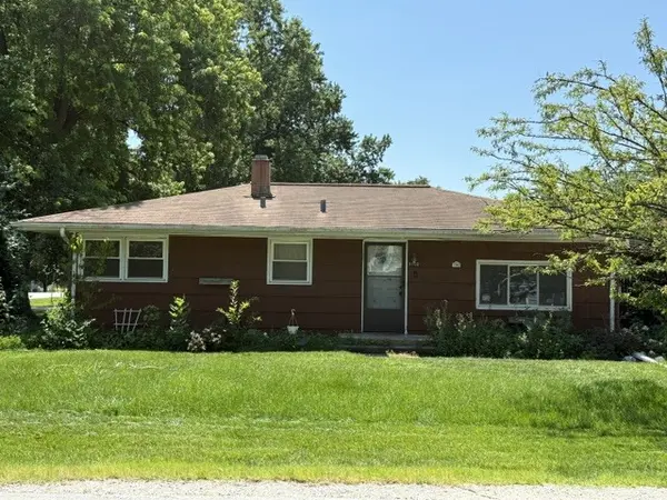 6100 Pershing AVE, Downers Grove, IL 60516