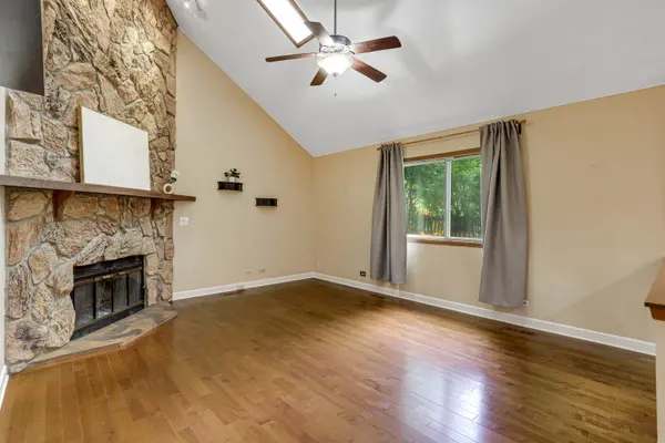 1117 Wishing Well LN, Naperville, IL 60564