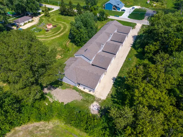 340 N Wooster ST, Capron, IL 61012